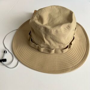 Brand New with tags The North Face Khaki Stone Class V Brimmer Bucket Hat L/XL